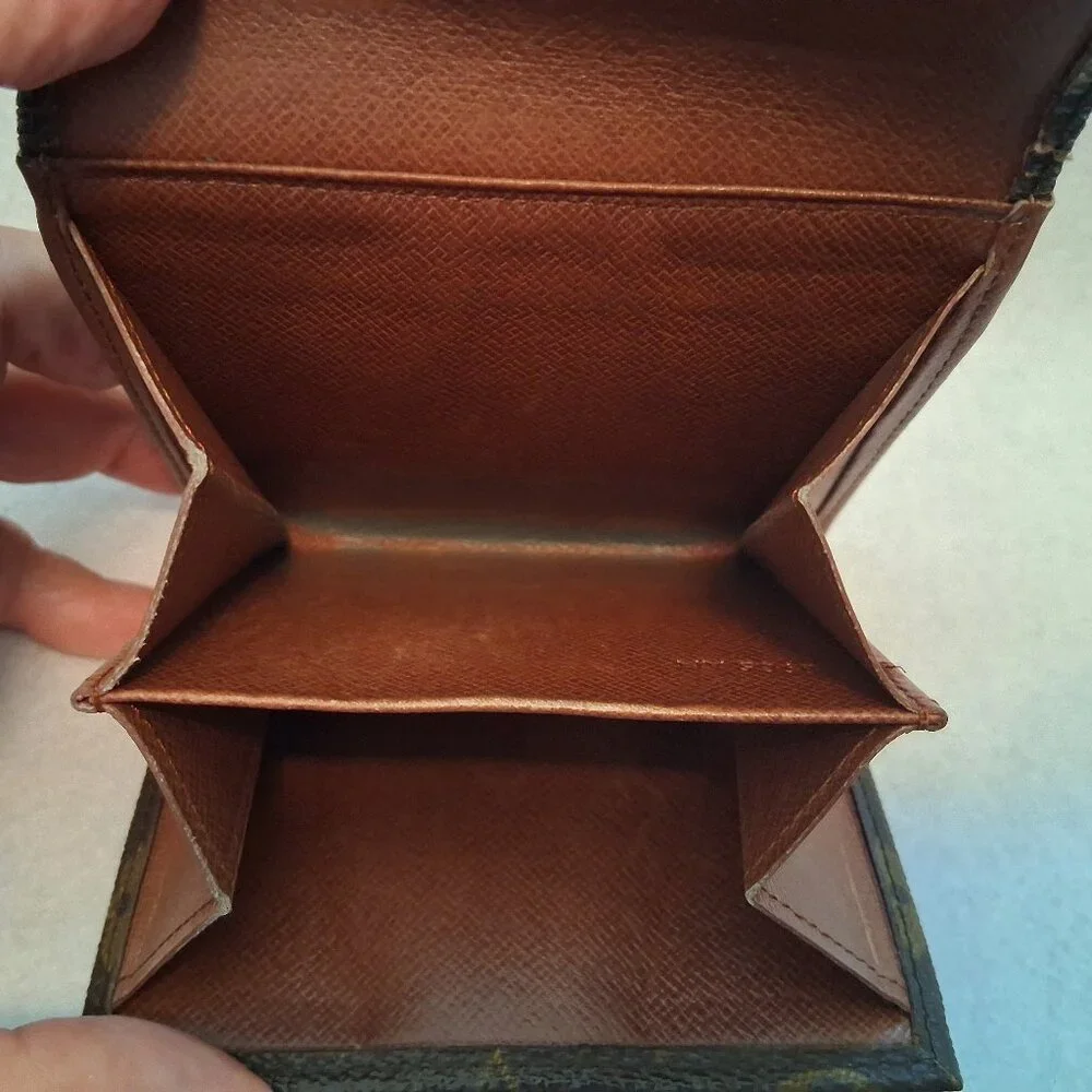 Louis Vuitton 1989 Elise Trifold Wallet Stamp 8905 AN with COA